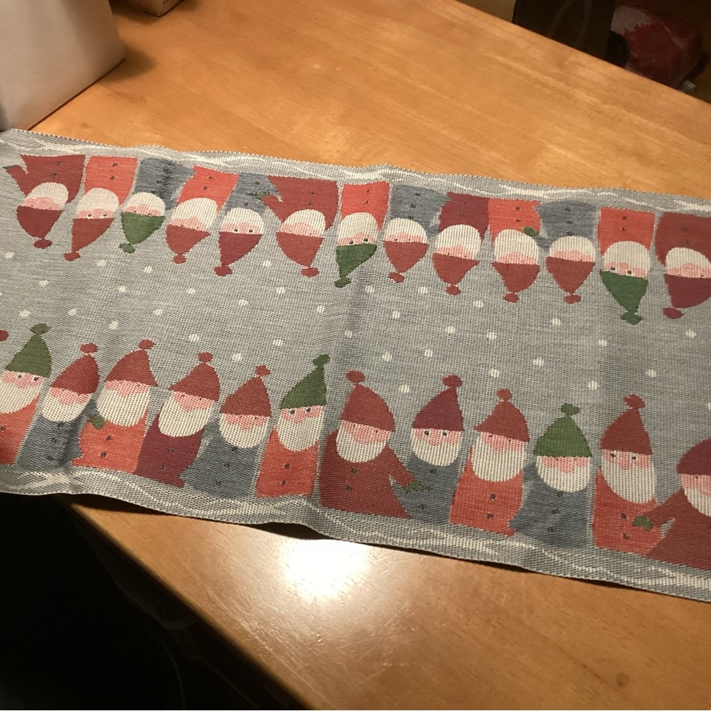 Ekelund Festive Santa Table Runner